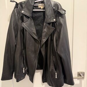 Classic Black Leather Motorcycle Jacket with broken Zipper Micheal Kors